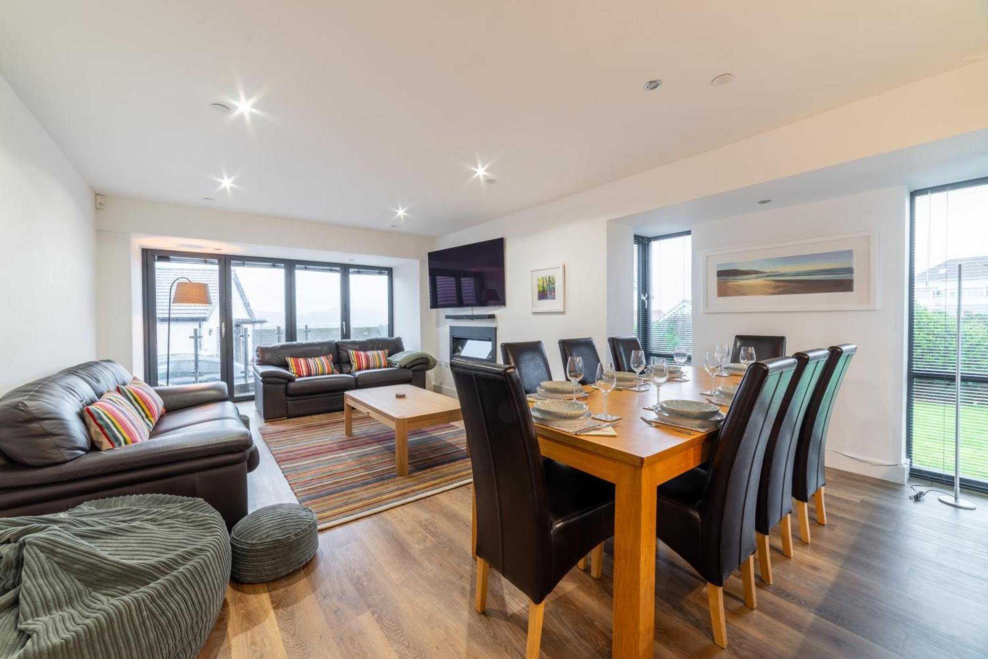 Gardd Y Llys Luxurious Family Retreat With Amazing Views