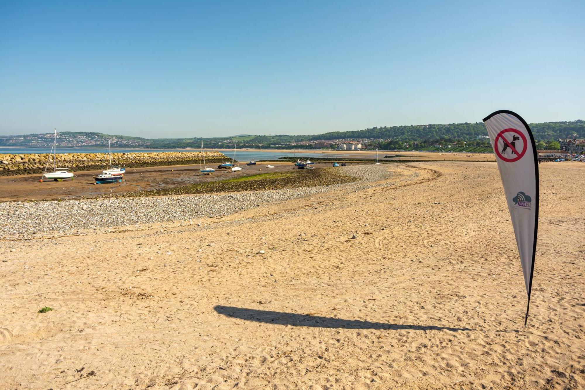 Gardd Y Llys Luxurious Family Retreat With Amazing Views