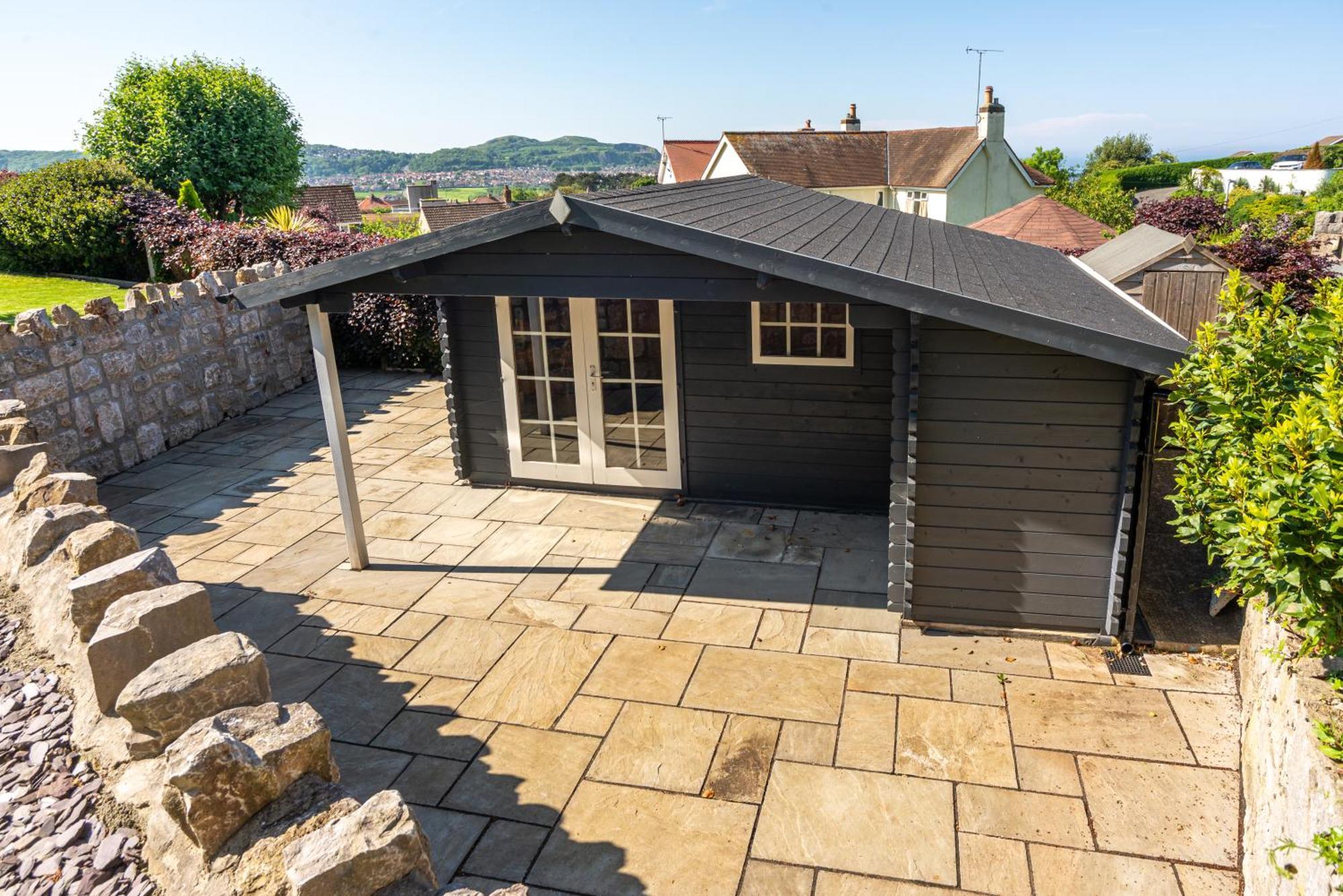 Gardd Y Llys Luxurious Family Retreat With Amazing Views Rhôs-on-Sea